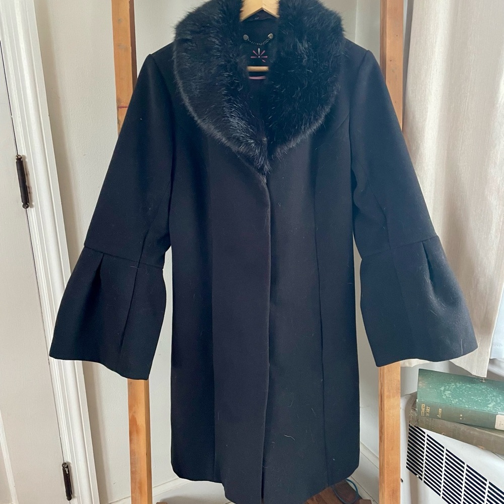 Isaac Mizrahi Black Coat with Faux Fur Collar